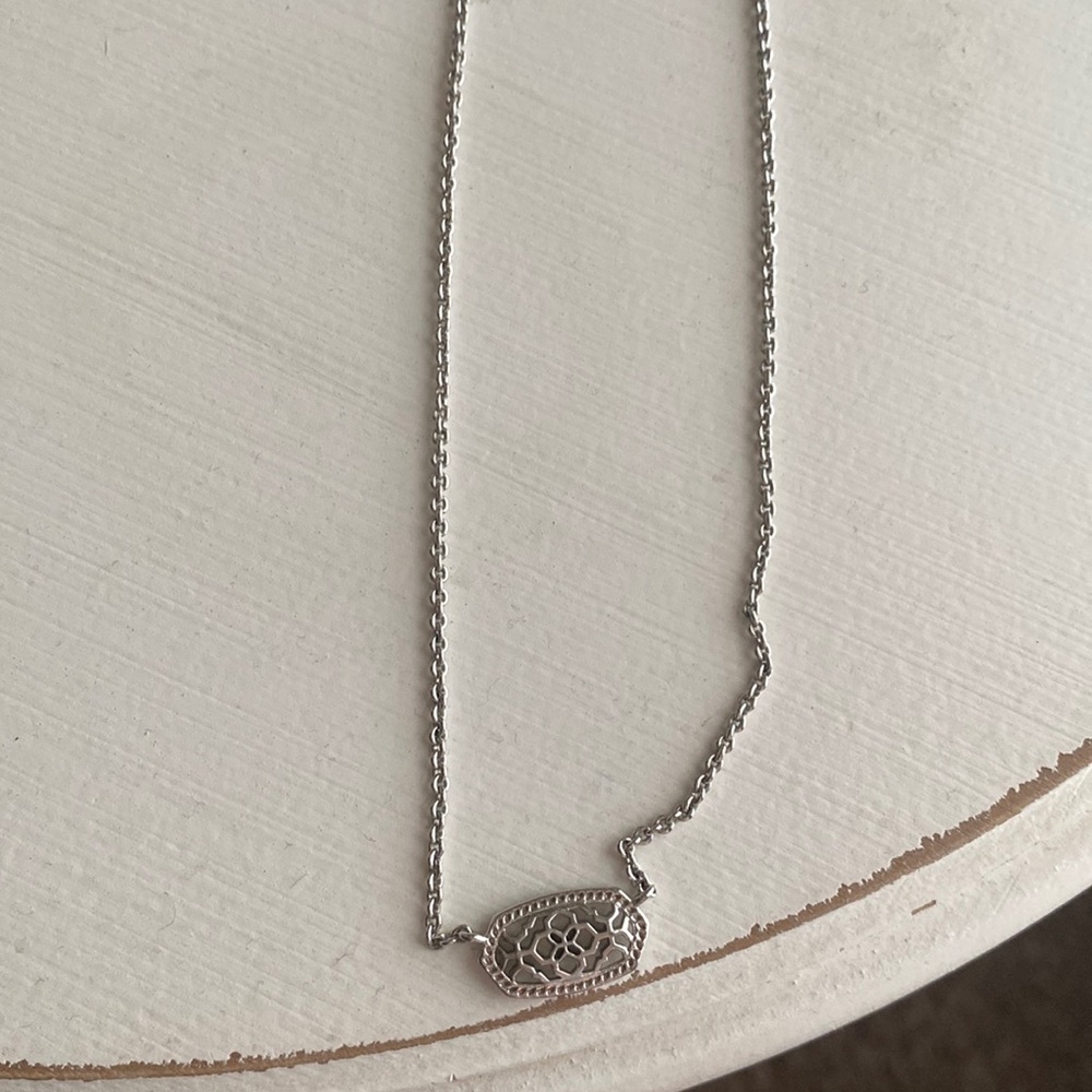 Kendra Scott Necklace